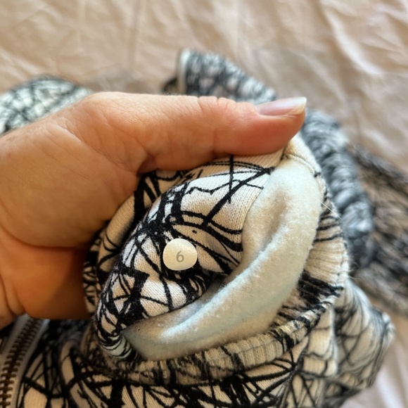 Lululemon Marble Print Scuba Hoodie Size 6 - Picture 6 of 7